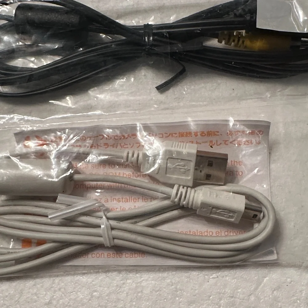 Genuine Canon Power Shot Sync Data USB Cable Cord & AV Cable Cord